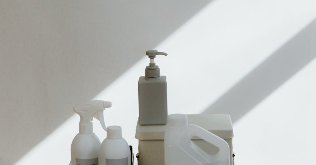 découvrez notre assouplissant pour tissus, conçu pour rendre vos vêtements incroyablement doux au toucher tout en leur offrant une fraîcheur longue durée. transformez votre routine de lavage avec des senteurs agréables et des textures soyeuses. idéal pour tous types de tissus, notre assouplissant garantit un entretien facile et une protection contre l'usure.