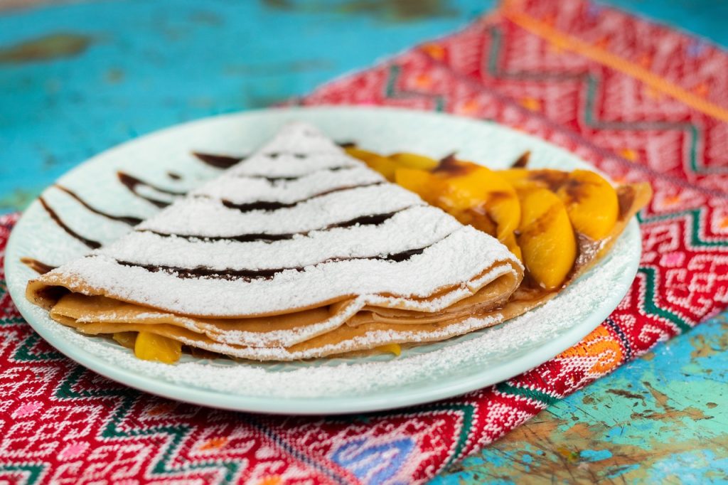découvrez nos délicieuses crêpes, sucrées ou salées, parfaites pour toutes les occasions ! préparées avec des ingrédients frais et présentées avec amour, elles raviront vos papilles. essayez nos recettes variées et laissez-vous tenter par cette spécialité gourmande.