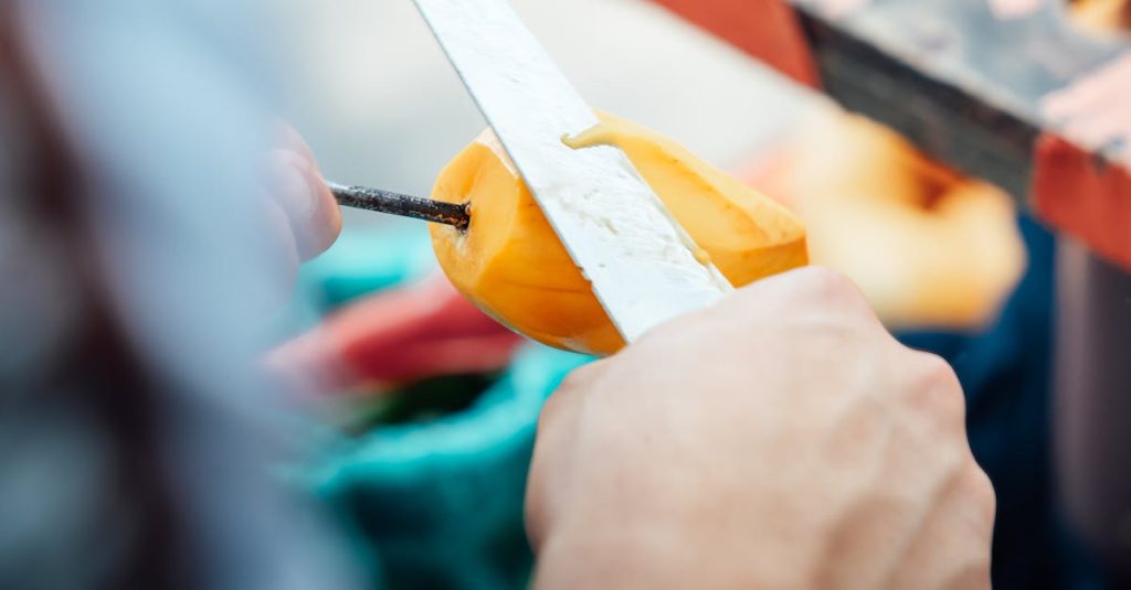 découvrez des conseils pratiques pour réussir le peeling des agrumes et révéler leur éclat naturel. apprenez les techniques et astuces pour peler facilement oranges, citrons et autres agrumes, tout en préservant leur saveur et leurs bienfaits.