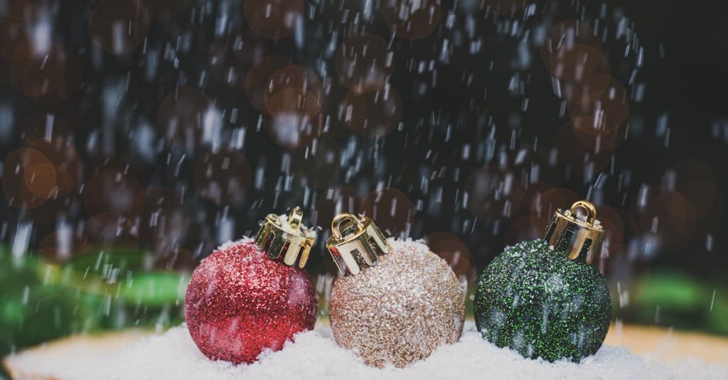découvrez notre délicieuse bûche de noël, un dessert traditionnel qui émerveillera vos convives avec ses saveurs festives et son élégante présentation. parfaite pour célébrer les fêtes de fin d'année, cette bûche allie onctuosité et gourmandise pour un moment de partage inoubliable.