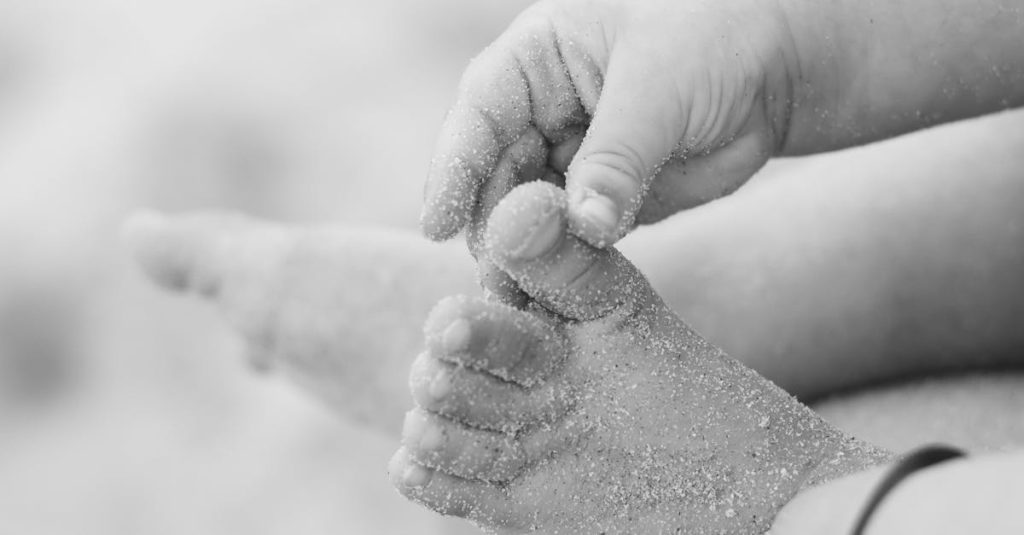 découvrez tout sur les orteils : leur anatomie, leur rôle dans la marche et la posture, ainsi que des conseils d'entretien et de santé pour des pieds en pleine forme.