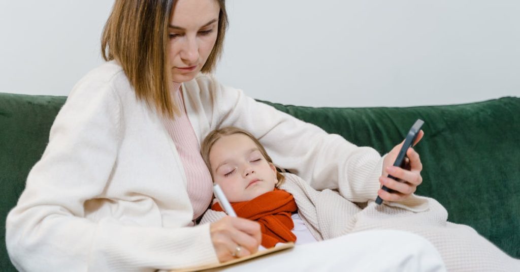 découvrez les causes, symptômes et traitements de la fièvre chez les enfants. apprenez à gérer la fièvre pour assurer le bien-être de votre enfant.