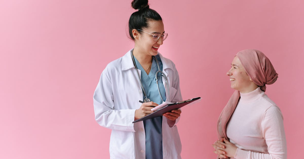 découvrez les causes et solutions pour la perte de cheveux. informez-vous sur les traitements efficaces et les conseils pour renforcer votre chevelure et retrouver confiance en vous.