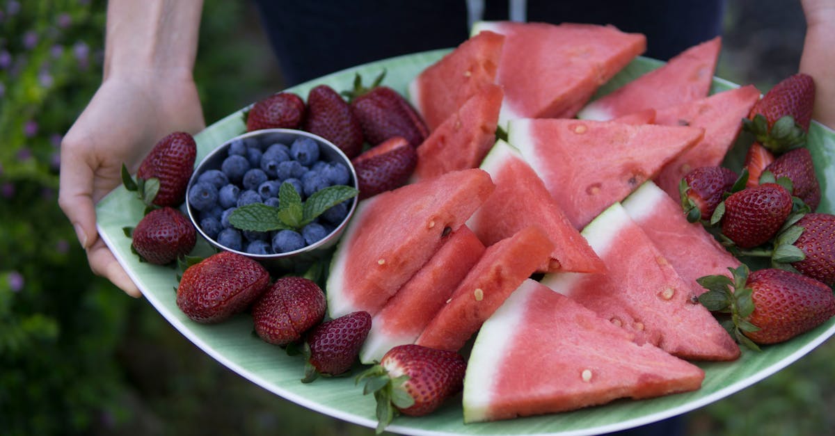 découvrez l'univers juteux et rafraîchissant de la pastèque ! profitez de ses bienfaits pour la santé, des recettes délicieuses et des conseils pratiques pour choisir et conserver ce fruit d'été emblématique.